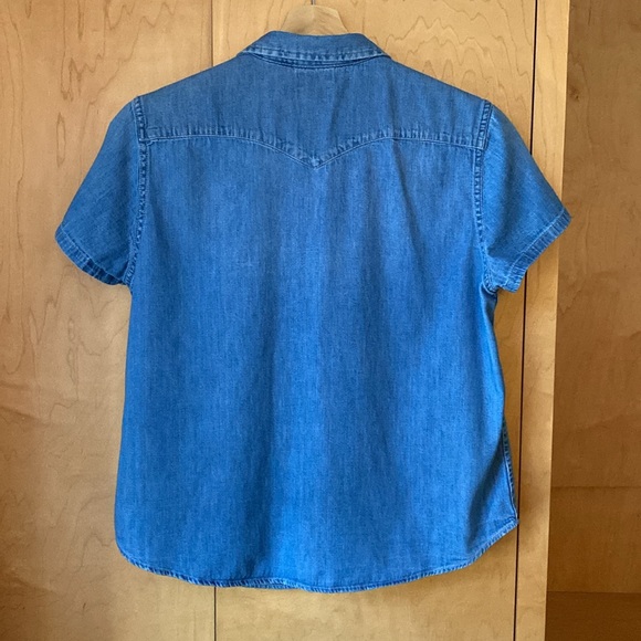 Levi’s Denim Embroidered Shirt - Picture 4 of 4